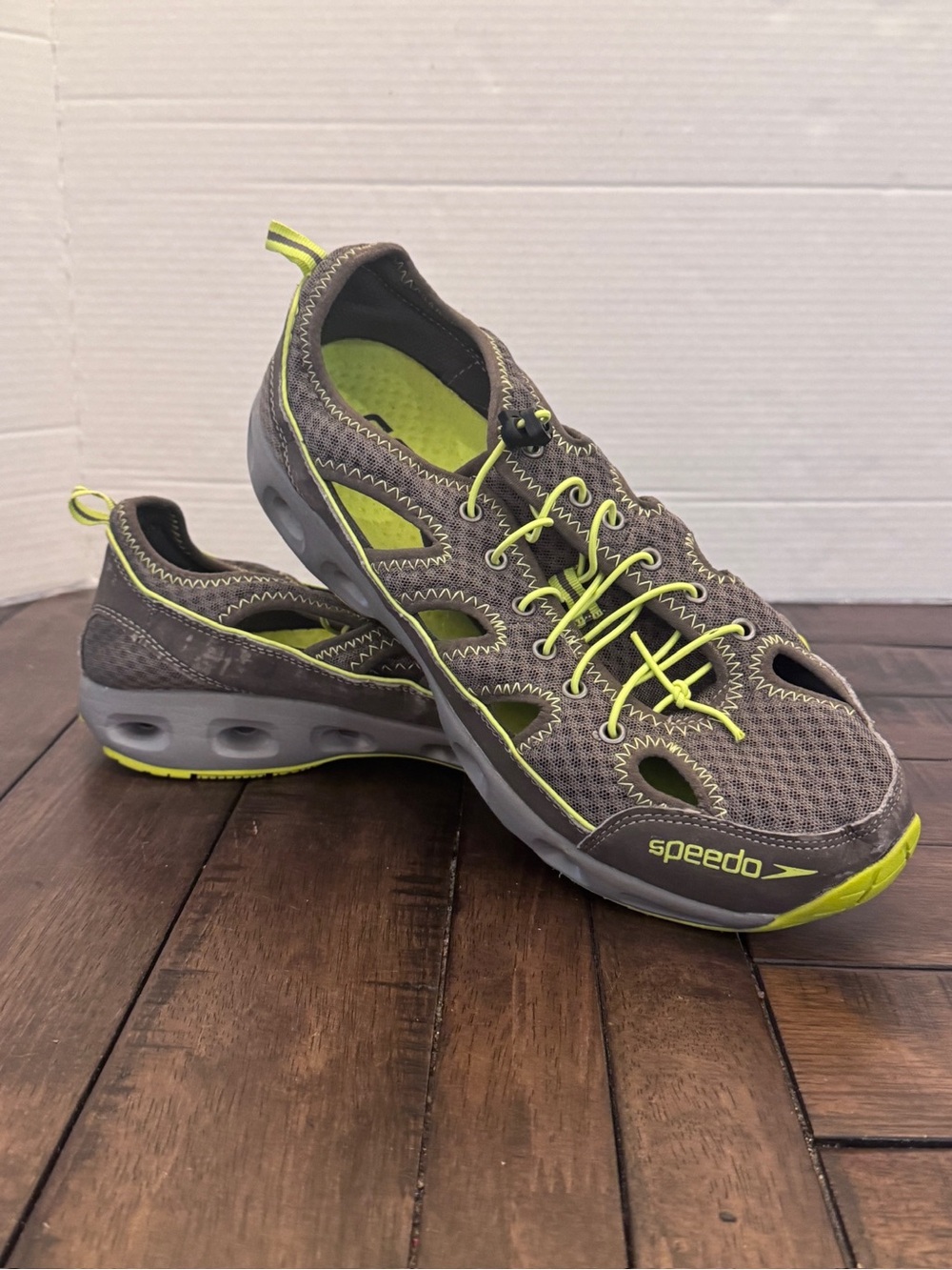 Speedo Men's 11 Hydro Comfort 2.0 Water Shoes Grey Neon Green Bungee Camp Kayak